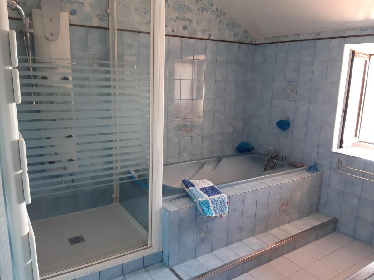L Olivier De St Leger Bed & Breakfast Chateau  Bagian luar foto