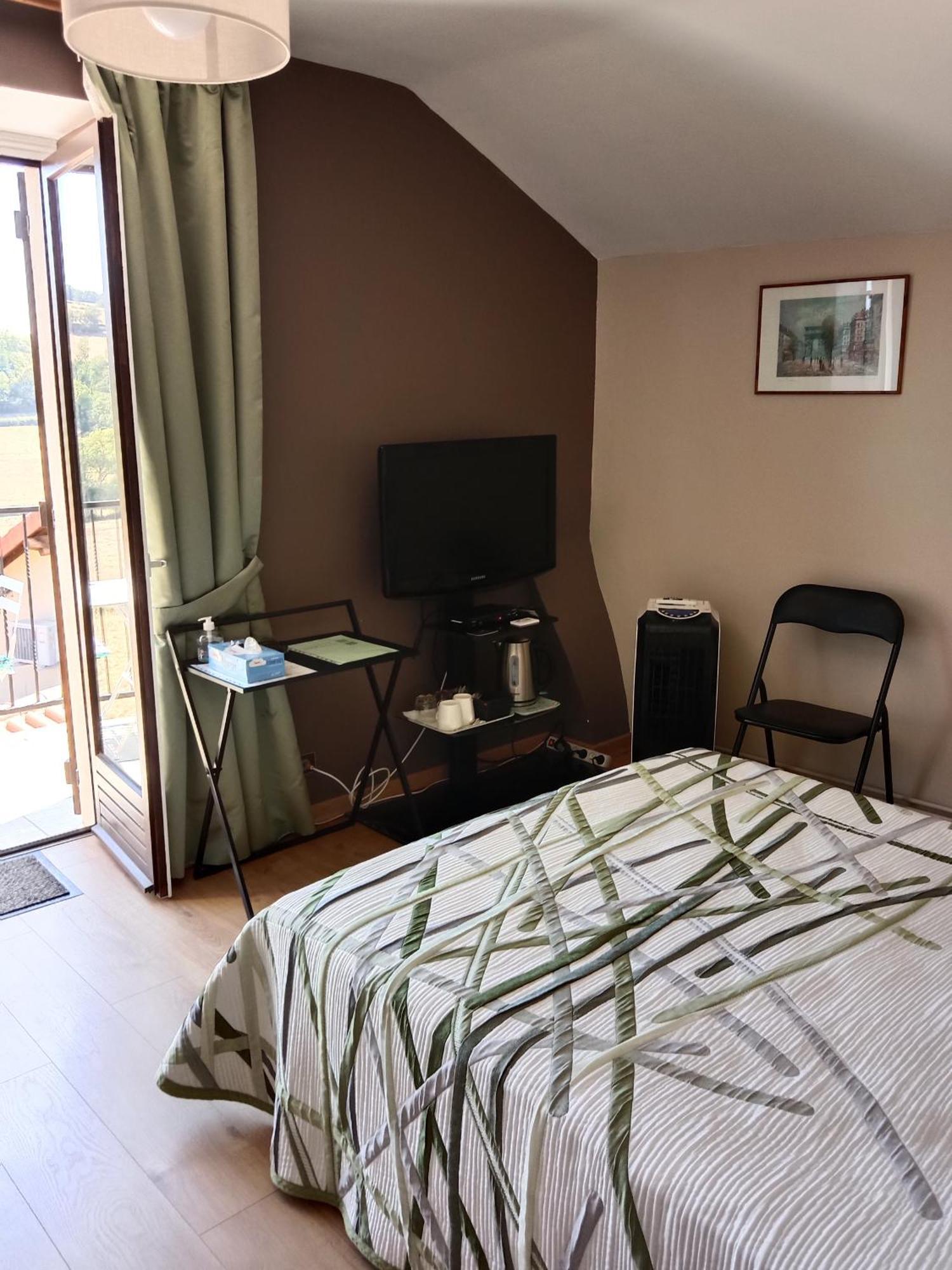 L Olivier De St Leger Bed & Breakfast Chateau  Bagian luar foto